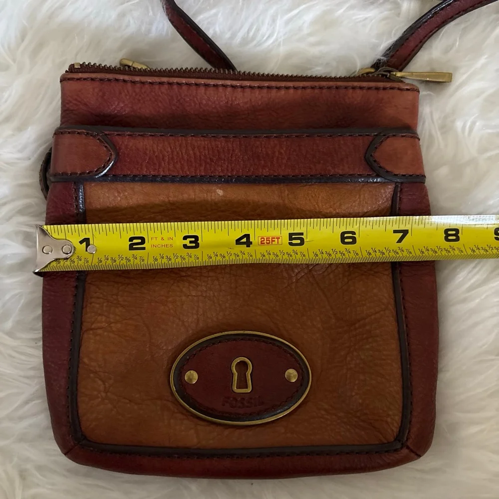 Women's Fossil Vintage Two-Tone Cognac Tan Leather Crossbody Bag Small‎ Size